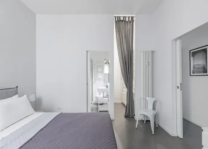 Trastevere Modern 4br 4baths, Wifi, Ac, Custom Kitchen, Living Apartment