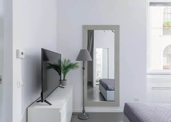 Trastevere Modern 4br 4baths, Wifi, Ac, Custom Kitchen, Living Apartment Rom