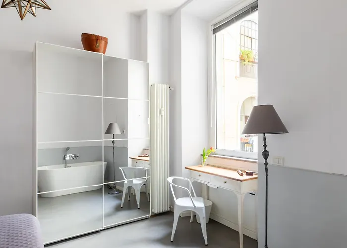 Apartment Trastevere Modern 4br 4baths, Wifi, Ac, Custom Kitchen, Living Rom