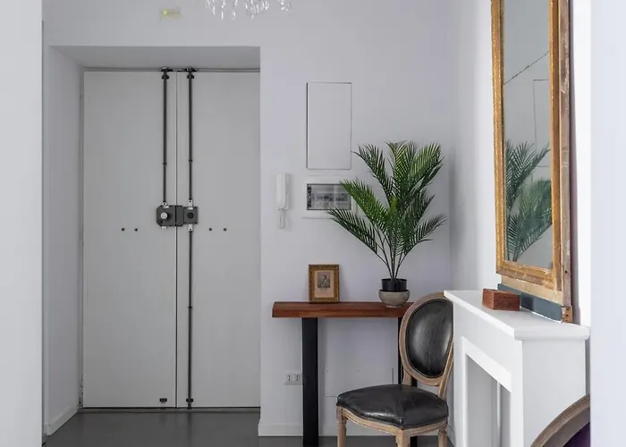 Trastevere Modern 4br 4baths, Wifi, Ac, Custom Kitchen, Living *