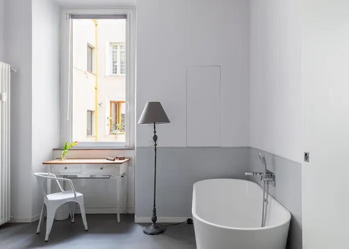 Trastevere Modern 4br 4baths, Wifi, Ac, Custom Kitchen, Living Apartment *